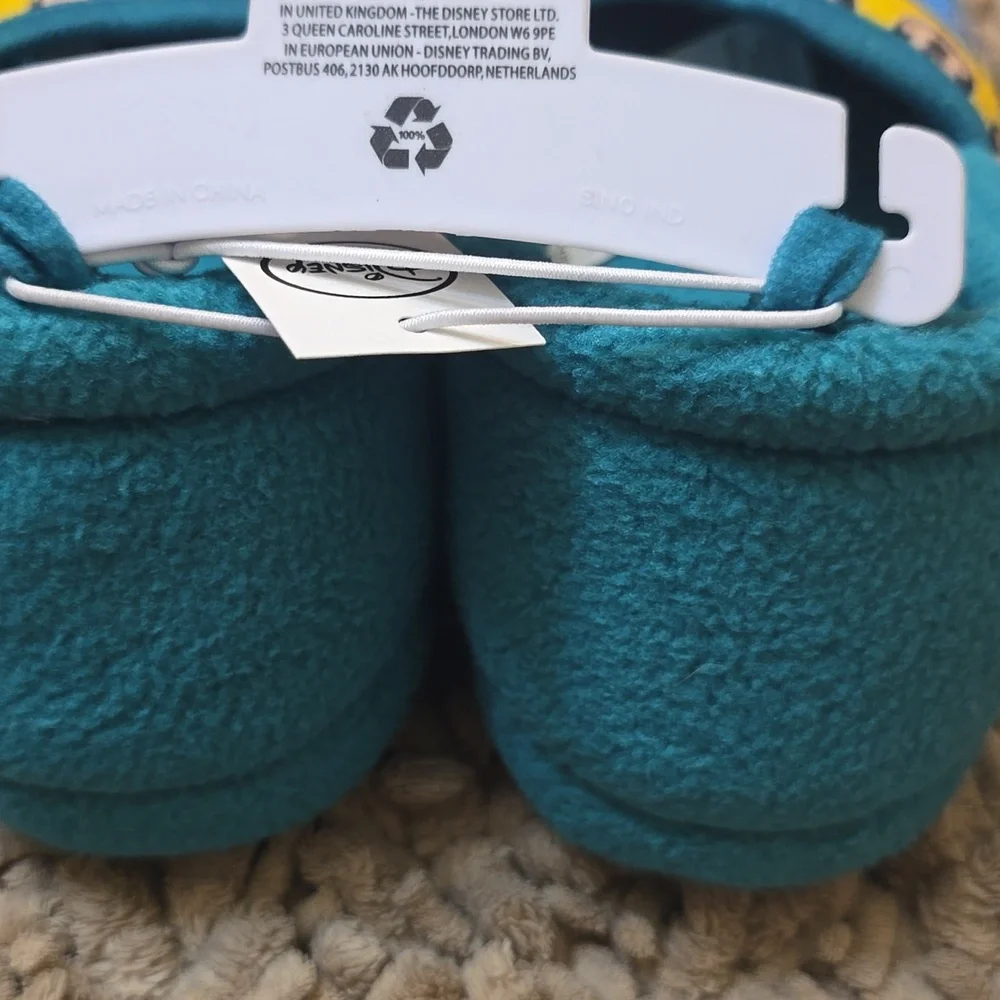 New Disney Kids Size 13-1 Slip-on Memory Foam‎ Mickey Mouse Face Slippers